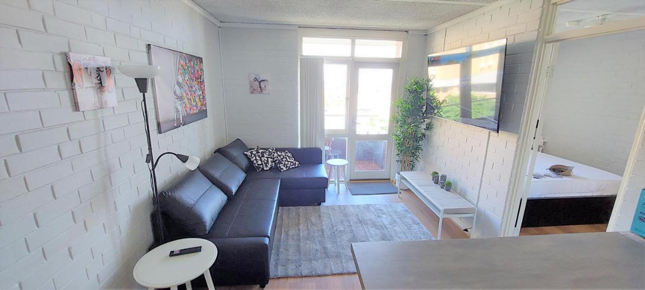 Sky High On Arundel - Central Fremantle Apartment ภายนอก รูปภาพ
